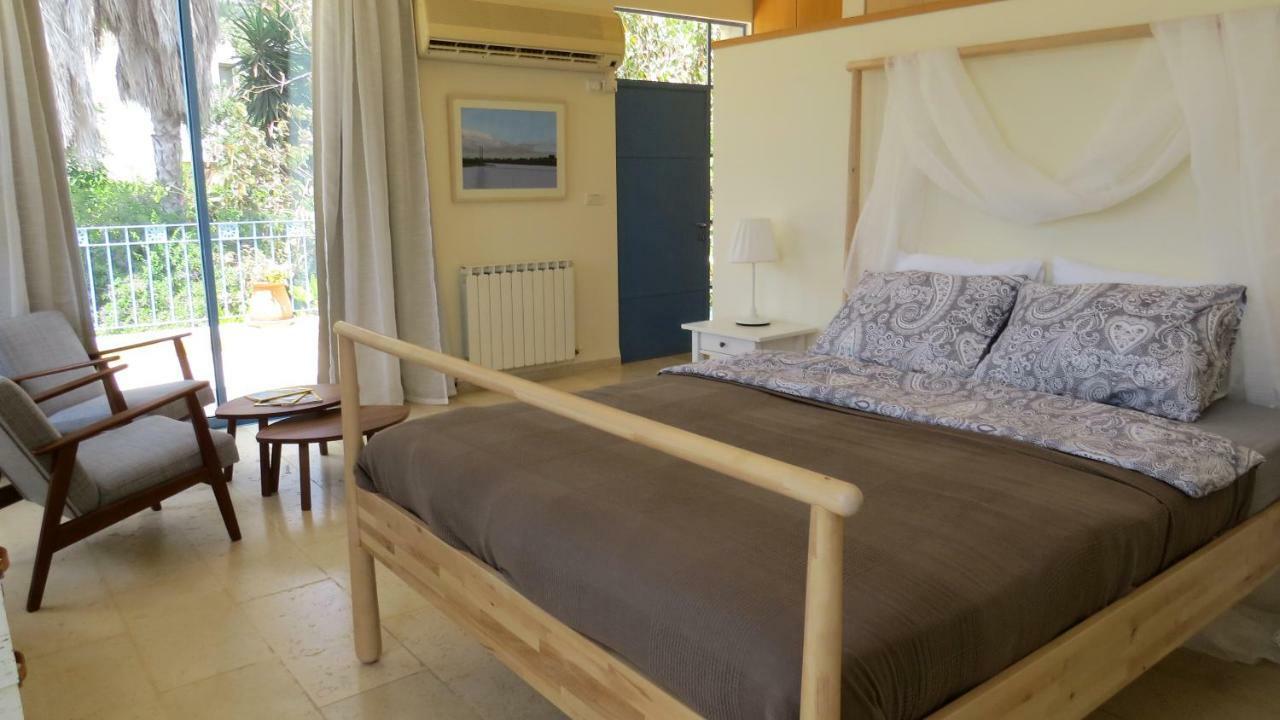 Artsea Studio Apartment With Sea View Ein Hod Exterior photo